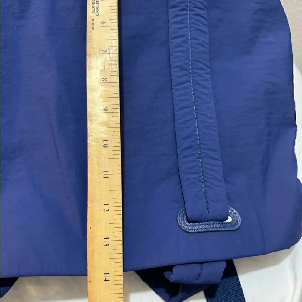 Laundry By Shelli Segal Tote blue bag zip top